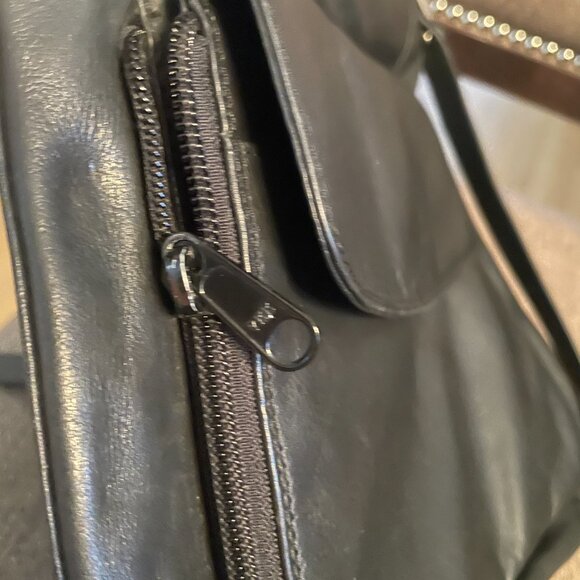 Derek Alexander Black Leather Organizer Crossbody Bag - Picture 3 of 9